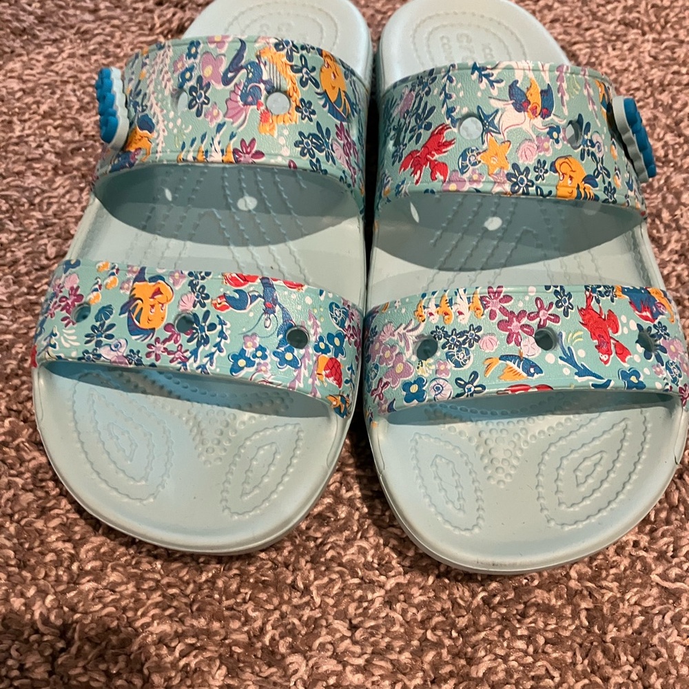 Disney's Little Mermaid x Vera Bradley Crocs - Classic Sandal-Women’s-6 M-4 GUC